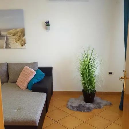 Apartma La Rosa Apartment